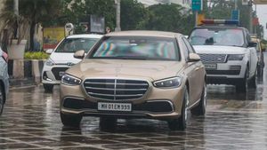 ലോട്ടറിയടിച്ചാലും നമുക്ക് വാങ്ങാൻ പറ്റൂല്ല, അംബാനിയുടെ പുത്തൻ കാറിന്റെ വില കേട്ടാൽ ഞെട്ടും