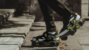 ഇവികൾ ഇനി മറന്നേക്കൂ! പോക്കറ്റും ആരോഗ്യവും സേഫാക്കാന്‍ പുതിയ 'ഇലക്ട്രിക് ഷൂ'