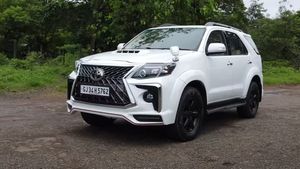 ഫോർച്യൂണറും ലെക്സസ് കിറ്റും; അത് ഒരു ഒന്നൊന്നര കോബിനേഷനാണ് മോനേ, വീഡിയോ കാണാം