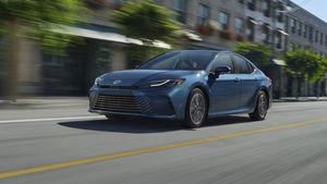 പടപ്പുറപ്പാടിനൊരുങ്ങി ടൊയോട്ട; ഇവികൾ ഉൾപ്പടെ അണിയറയിൽ ഒരുങ്ങുന്നത് പത്തോളം മോഡലുകൾ