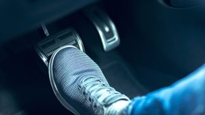  ഡ്രൈവ് ചെയ്യുമ്പോൾ കാറിൻ്റെ ബ്രേക്ക് പോയാൽ എന്തു ചെയ്യും? ഈ കാര്യങ്ങൾ അറിയില്ലെങ്കിൽ പണി കിട്ടിയത് തന്നെ