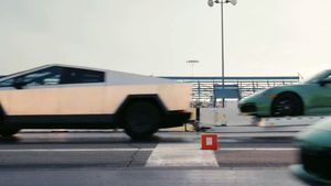 സൂപ്പർകാറുകൾക്കും മസ്കിൻ്റെ സൈബർട്രക്ക് ഭീഷണിയാണോ; റേസിൽ ഒന്നാമനായി ഇവി, വീഡിയോ കാണാം