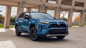 ടൊയോട്ട തിരിച്ചുവിളിക്കുന്നത് ഒന്നും രണ്ടുമല്ല 10 ലക്ഷത്തോളം കാറുകള്‍; നിങ്ങളുടെ വണ്ടി ഇതിലുണ്ടോ?