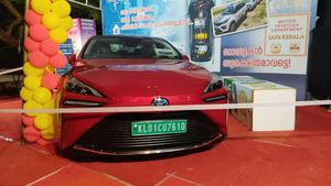 ഇവികളുടെ കാര്യത്തിൽ ഡൽഹിയെ പോലും പുറംകാലിനടിച്ച് ഒന്നാമനായി കേരളം; കാരണങ്ങൾ ഇതാണ്