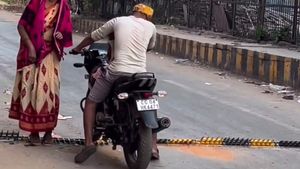 റോഡിൽ സ്പൈക്ക് വച്ചിട്ടും കാര്യമില്ല, നിയമം തെറ്റിക്കണമെന്നുറപ്പിച്ച മനസ്സാണ് ഇവരുടെ 