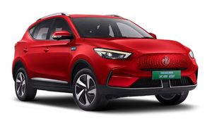 BYD സീലിന്റെ വിലയ്ക്ക് ഇത് രണ്ടെണ്ണം വാങ്ങാം! ZS ഇവിയ്ക്ക് പുത്തൻ വേരിയന്റ് അവതരിപ്പിച്ച് എംജി