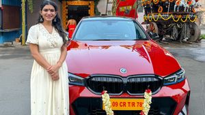 ലെവൽ മാറ്റി രശ്മി നായർ; ഇനി യാത്രകൾ ആഡംബര ബിഎംഡബ്ല്യുവിന്റെ മടിത്തട്ടിൽ