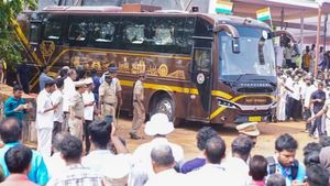 വാഗ്‌ദാനങ്ങൾ പാലിച്ചില്ല, 'നവകേരള ബസ്' കറിവേപ്പിലയായി! കോടികൾ മുടക്കിയ ബസ് പൊടിപിടിച്ചു കിടക്കുന്നു