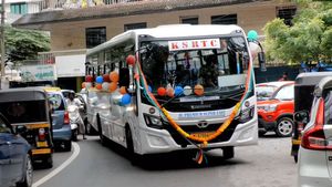 കടിയും വെളളവും കിട്ടും, ഒപ്പം ഫ്രീ വൈഫൈയുമുണ്ട്, കെഎസ്ആർടിസിയുടെ പ്രീമിയം സൂപ്പർഫാസ്റ്റിൻ്റെ പരീക്ഷണയോട്ടം