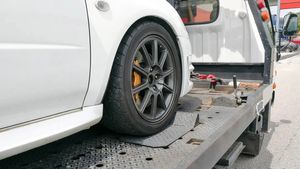 നിങ്ങൾ വാഹനം കെട്ടിവലിക്കുമ്പോൾ ഈ കാര്യങ്ങൾ ശ്രദ്ധിക്കാറുണ്ടോ, എംവിഡി മാമൻമാർ പറയുന്നത് ഇതാണ്