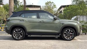 ഇതാണോ ഇപ്പോഴത്തെ ഫാഷൻ, ബേസ് വേരിയൻ്റിൽ നിന്ന് ടോപ്പിലേക്ക് എത്തിയ ഹ്യുണ്ടായി ക്രെറ്റ