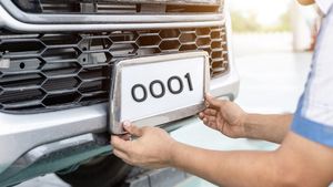 '0001' നമ്പർ ലേലത്തില്‍ പോയ തുക കേട്ടാല്‍ ഞെട്ടും! ദുബായ്ക്കാരുടെ അത്രയും വരില്ലെങ്കിലും ഇന്ത്യക്കാരും മോശമല്ല