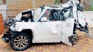 ഇടിച്ചു പപ്പടമായിട്ടും യാത്രക്കാരെ രക്ഷിച്ച് സ്കോർപിയോ എൻ, വൈറൽ വീഡിയോ കാണാം