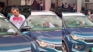 ബോളിവുഡ് സെലിബ്രിറ്റികൾക്കിടയിലെ സിംപിൾ മാൻ, ടാറ്റ നെക്സോൺ ഇവിയിൽ താരത്തിൻ്റെ യാത്ര