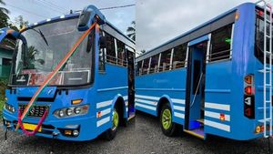 ഇന്നോവയും ഫോർച്ച്യൂണറും മാത്രമല്ല ബസും സെക്കൻഡ് ഹാൻഡ് വരുന്നുണ്ട്, ബസ് മുതലാളിമാരുടെ ഒരു കാര്യമേ...