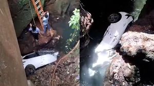 ദമ്പതികൾ രക്ഷപ്പെട്ടത് തലനാരിഴയ്ക്ക്! വെള്ളക്കെട്ടിലേക്ക് മറിഞ്ഞ ഹ്യുണ്ടായി i20 യുടെ വൈറൽ വീഡിയോ