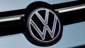 ജീവനക്കാരുടെ 'വയറ്റത്തടിച്ച്'ഫോക്‌സ്‌വാഗൺ, ശമ്പളം വെട്ടിക്കുറയ്ക്കുമെന്ന് ബ്രാൻഡ്