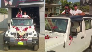 ആചാര വെടിക്ക് ഇതാ ബെസ്റ്റ്, സ്വപ്‌ന വാഹനം വാങ്ങിയ സന്തോഷത്തിൽ ആകാശത്തേക്ക് വെടിയുതിർത്ത് യുവാവ്