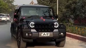 ഈ ഥാർ തല കുത്തി നിന്നാലും അത്ഭുതപ്പെടാനില്ല! കാരണം ഇതോടിക്കുന്ന ആൾ ചില്ലറക്കാരനല്ല