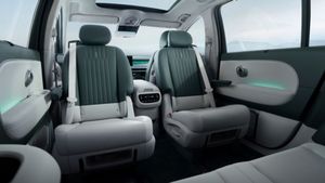 620 കി.മീ റേഞ്ച്, 7 പേര്‍ക്ക് ആടിപ്പാടി പോകാം! ക്രെറ്റ ഇവി മാത്രമല്ല 'വല്ല്യേട്ടനും' ജനുവരിയില്‍ ഇന്ത്യയിൽ