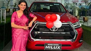 ജര്‍മനൊപ്പം ഇനി ജാപ്പനീസ് പിക്കപ്പിന്റെ കരുത്തും! രശ്മി നായരുടെ പുതിയ വണ്ടി കണ്ടോ?