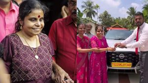 വിജയവും ലക്ഷ്മിയും പേരിലുള്ളപ്പോൾ തോൽക്കാനാകില്ലല്ലോ! നിസാൻ മാഗ്നൈറ്റ് സ്വന്തമാക്കി ​വൈക്കം വിജയലക്ഷ്മി