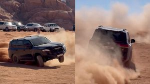 മരുഭൂമിയിലെ ഒരേ ഒരു രാജാവ്; ലാൻഡ് ക്രൂയിസറിൻ്റെ ഡ്രിഫ്റ്റിങ്ങ് വീഡിയോ വൈറൽ