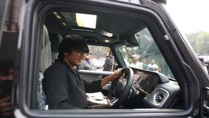 യൂട്യൂബ് വരുമാനത്തിലൂടെ 24-കാരൻ വാങ്ങിയത് 3 കോടിയുടെ ആഡംബര എസ്‌യുവി, ആളെ പിടികിട്ടിയോ ഗയ്‌സ്