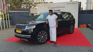 ലാലേട്ടൻ എമ്പുരാൻ ഇറക്കിയപ്പോൾ, മൂന്നരക്കോടിയുടെ റേഞ്ച് റോവർ ഇറക്കി ബോച്ചെ