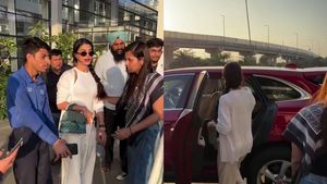 ജയിലിലുള്ള മുന്‍ കാമുകന്‍ സമ്മാനിച്ച പ്രൈവറ്റ് ജെറ്റുണ്ട്! പക്ഷേ, നിരത്തിൽ കറങ്ങാന്‍ നടിക്ക് ഇഷ്ടം ജാഗ്വാർ