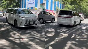 ശങ്കർ സാറിന്റെ ബോംബ് പടത്തിൽ തലവെച്ചു, പിന്നാലെ 3.29 കോടിയുടെ ആഡംബര കാർ വാങ്ങി ഇന്ത്യൻ താത്ത