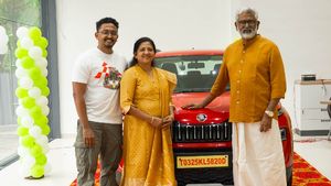 കാഴ്ചയും ആടുജീവിതവും തന്മാത്രയും... എങ്ങനെ മറക്കും! സ്കോഡ ​കൈലാക് സ്വന്തമാക്കി സംവിധായകൻ ബ്ലെസി