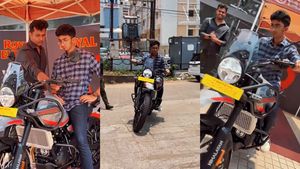 ചെറുക്കൻ കാടും മലയും കയറട്ടെന്നേ! ജയസൂര്യ മകന് നൽകിയത് കിടിലൻ അഡ്വഞ്ചർ ടൂറർ ബൈക്ക്