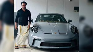 രാജുവേട്ടന് ശേഷം കേരളത്തിൽ മറ്റൊരു പോർഷ കൂടി; 3.50 കോടിയുടെ വണ്ടി സ്വന്തമാക്കിയ ആളെ മനസിലായോ