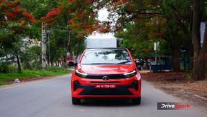 ഒറ്റയാൻ കാടിറങ്ങിയെന്ന് പറഞ്ഞതല്ലേ സാറുമാരേ... 2025 ആൾട്രോസ് ഫെയ്സ്‌ലിഫ്റ്റിൻ്റെ വിശദമായ റിവ്യു