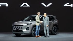 കിടു മൈലേജുണ്ട്, പെട്രോള്‍ തീര്‍ന്നാലും 80 Km വരെ ഓടും! ഇന്ത്യക്കാര്‍ക്ക് ഈ ടൊയോട്ട കണ്ട് കൊതിക്കാനാ വിധി