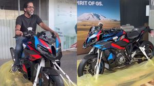 ദേ ചേട്ടൻ പിന്നേം, കേരളത്തിലെ ആദ്യത്തെ ബൈക്കാണിത്! 56.86 ലക്ഷത്തിന്റെ ബിഎംഡബ്ല്യു വാങ്ങി വൈറൽ CEO