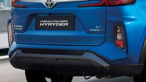 28Km മൈലേജുണ്ടെന്ന് കേട്ട് ചാടിവീഴേണ്ട! നിങ്ങള്‍ക്ക് പറ്റിയ ഹൈബ്രിഡ് കാര്‍ ഏതെന്ന് പറഞ്ഞുതരാം