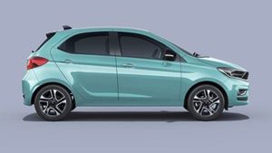 ബൈക്കിന് പകരം 28Km മൈലേജുളള കാര്‍ എടുത്താലോ? 5 ലക്ഷം രൂപ വിലയുള്ള ഹാച്ച്ബാക്ക് വാങ്ങിയത് ഇത്രയും പേരോ!