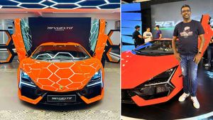 പ്ലാസ്റ്റിക് വിറ്റ് 8.89 കോടിയുടെ കാര്‍ വാങ്ങിയ ബിസിനസുകാരന്‍! കാത്തിരുന്നത് 1.5 വര്‍ഷം