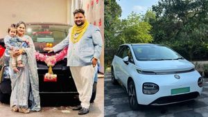 'തങ്ക'പ്പെട്ട സഹോദരങ്ങളുടെ പുതിയ വണ്ടി കണ്ടോ; വിൻഡ്സർ ഇവി ഇവർ പൊന്നു പോലെ നോക്കും