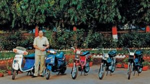 ഇതിഹാസം തിരിച്ചെത്തി! 1980-കളില്‍ വാങ്ങാന്‍ കൊതിക്കാത്തവരില്ല, 1.11 ലക്ഷത്തിന് ഇപ്പോള്‍ വാങ്ങാം