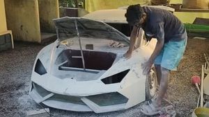 കാര്‍ഡ്‌ബോര്‍ഡും മെറ്റല്‍പൈപ്പും ചേര്‍ത്ത് 'ഹോംമെയിഡ് ലംബോര്‍ഗിനി'! മലയാളിയെ കമ്പനിക്കാര്‍ കൊത്തിക്കൊണ്ടുപോകും