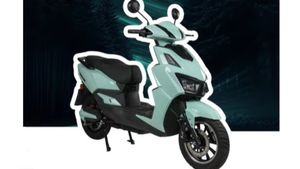 ഫുള്‍ ചാര്‍ജില്‍ 115Km വരെ റേഞ്ച്, വിലയും കുറവ്! ഈ ഇ-സ്‌കൂട്ടര്‍ ഓടിക്കാന്‍ ലൈസന്‍സ് വേണ്ട