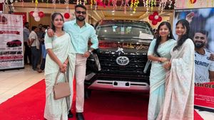 ടീമിൻ്റെ രാത്രി കാവൽക്കാരൻ;ഐപിഎൽ ശമ്പളം രണ്ട് കോടി, സ്വന്തമാക്കിയത് ടൊയോട്ടയുടെ കിടിലൻ എസ്‌യുവി