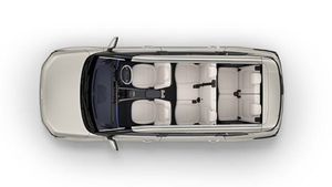 ഡീസല്‍ വിട്ട് കറണ്ടിലോട്ട് മാറിയാലോ? ടാക്‌സിക്കാര്‍ക്കായി ക്ലാവിസ് ഇവിയുടെ ഫ്ലീറ്റ് സ്‌പെക് വിപണിയിൽ