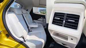 പിറകിലിരിക്കുന്നവര്‍ 'ചൂടെടുത്ത് വേവില്ല'!  ₹10 ലക്ഷത്തില്‍ താഴെ വിലയില്‍ റിയര്‍ എസി വെന്റുള്ള കാറുകൾ 