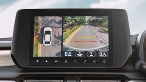 പാര്‍ക്ക് ചെയ്യാന്‍ പരസഹായം വേണ്ടിവരില്ല! 10 ലക്ഷം രൂപയില്‍ താഴെ കിട്ടും ഈ ഫീച്ചറുള്ള കാറുകള്‍