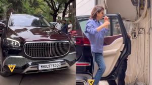 സൂപ്പർസ്റ്റാറിന്റെ അമ്മയുടെ യാത്രയും കോടികൾ വില വരുന്ന ആഡംബര എസ്‌യുവിയിൽ, ബെൻസിൽ വന്നിറങ്ങുന്ന ഇവർ മുൻനടി