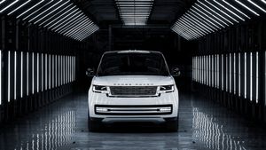 ലാൻഡ് റോവർ തിരിച്ച് വിളിക്കുന്നത് 1.21 ലക്ഷം കാറുകൾ; കാരണം സസ്പെൻഷൻ തകരാറെന്ന് റിപ്പോർട്ടുകൾ